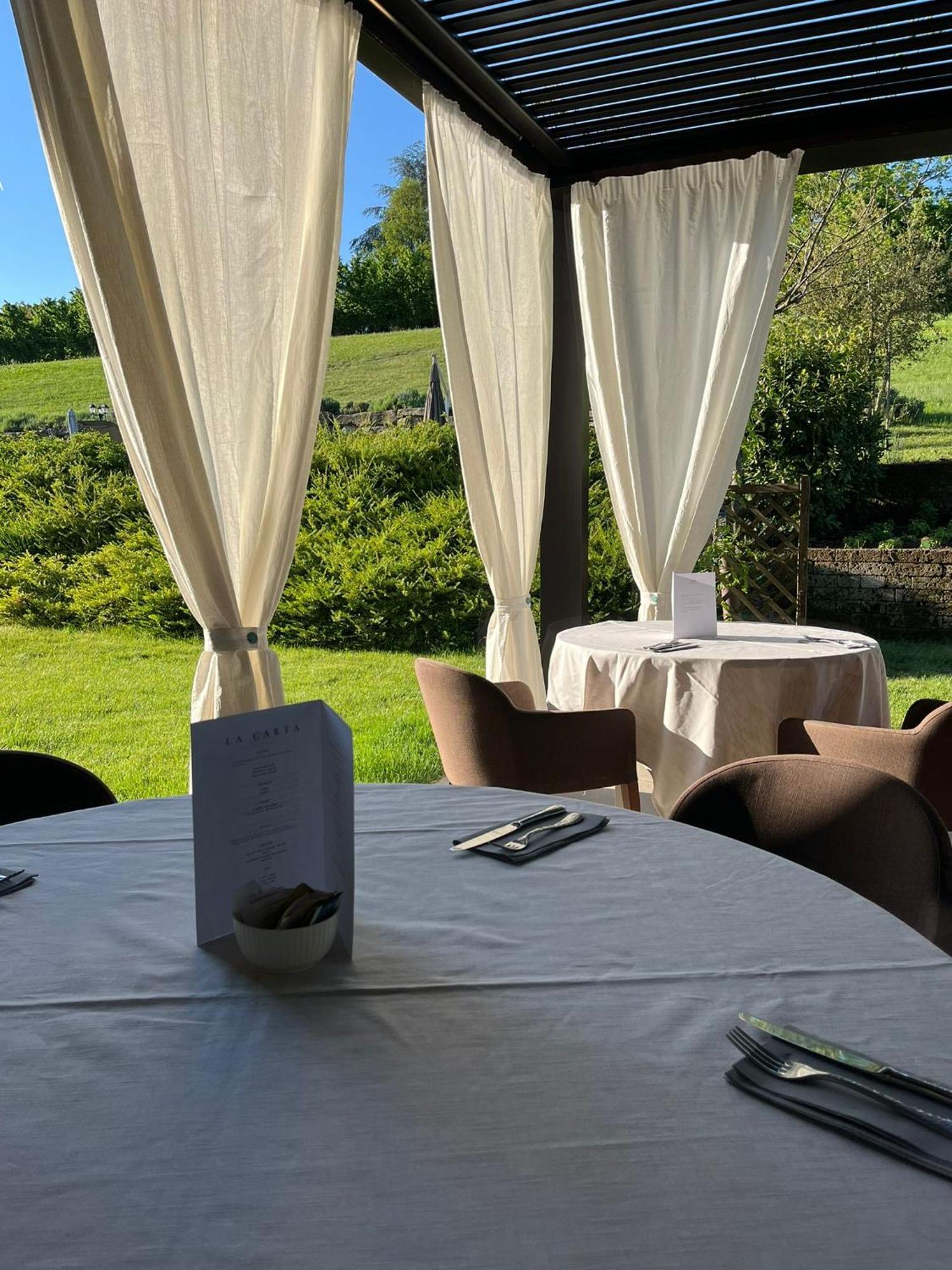 Resort Limax Acis La Morra Eksteriør billede