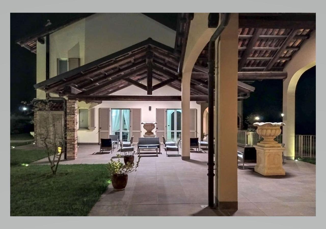 Resort Limax Acis La Morra Eksteriør billede